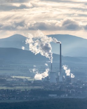 Emissionsausstoß einer Industrieanlage